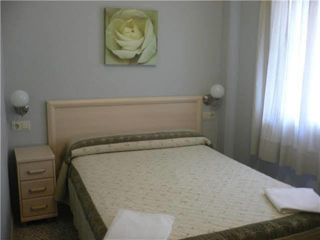 Hostal บาดาโลนา ภายนอก รูปภาพ
